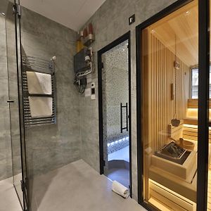 One-Bedroom Apartment Sauna Hammam